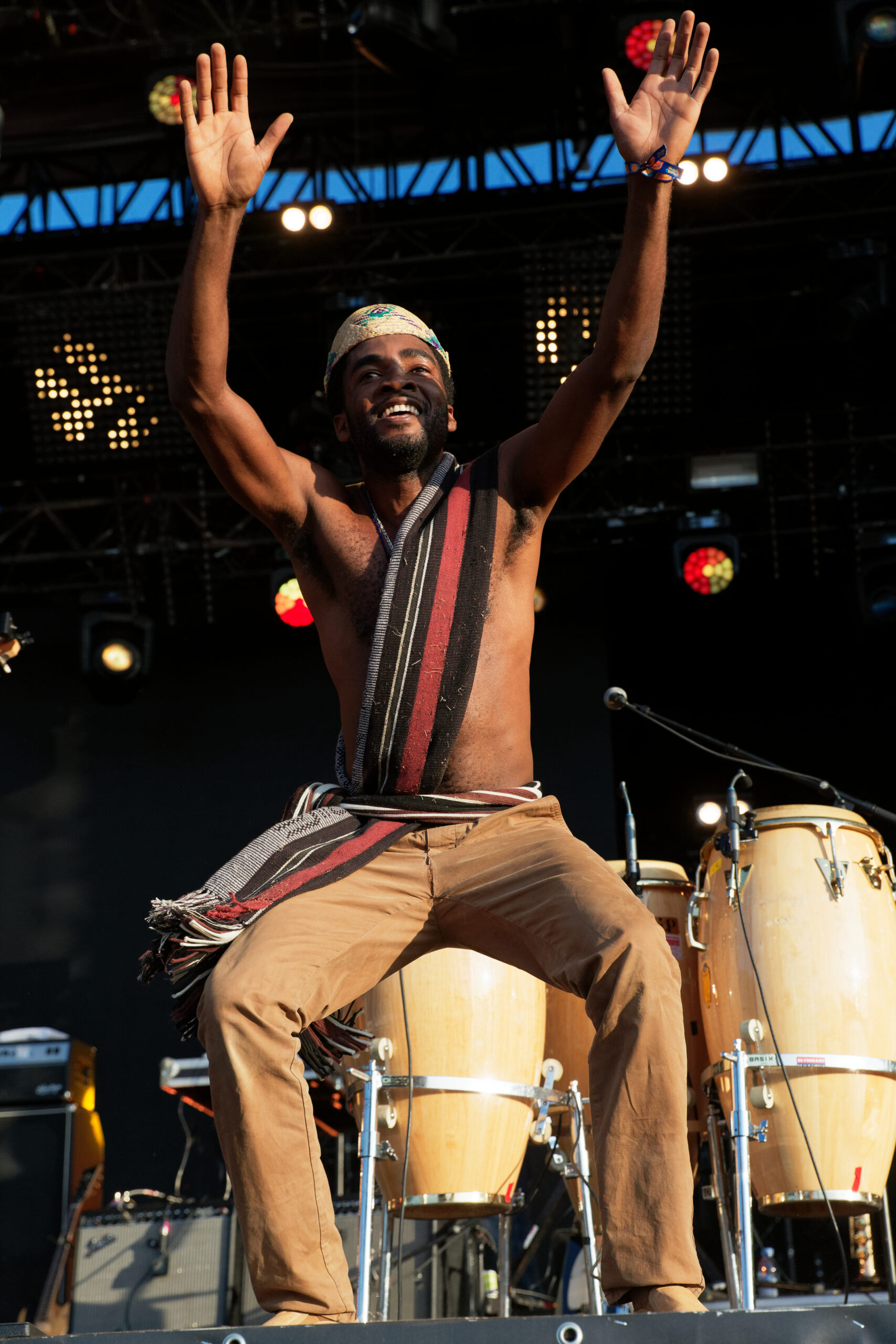 Lindigo groupe maloya réunionnais en concert sur scène au festival des Vieilles Charrues 2019